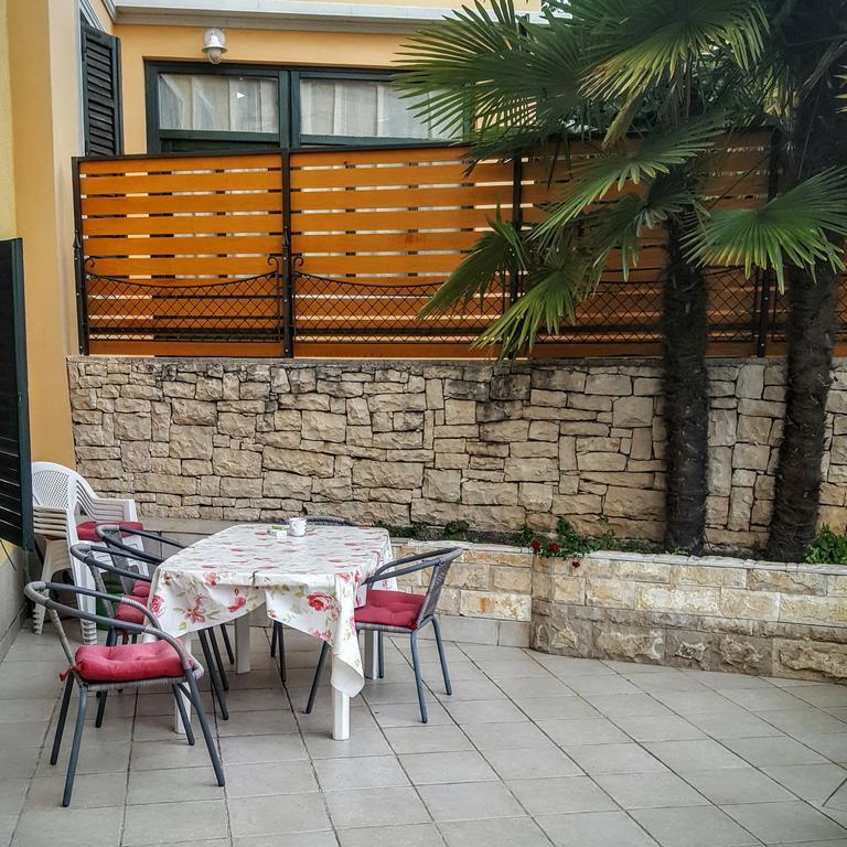 Holiday House Sara Opatija Exterior foto